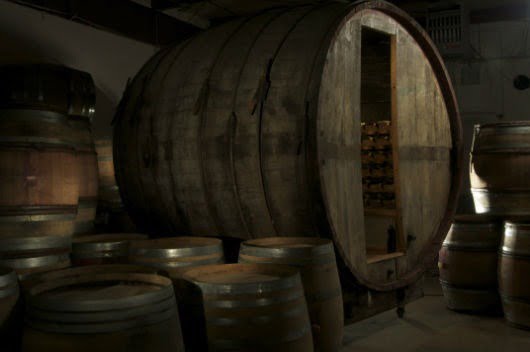 wine-barrel-cave