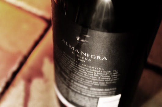 Alma-Negra-Malbec-Bonarda-Argentina-Wine